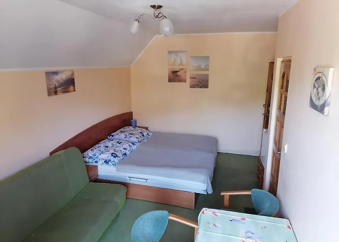 Dom Pod Gruszka Habitación en casa particular *