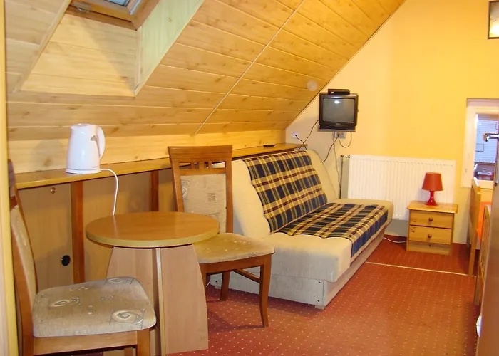 Dom Pod Gruszka Habitación en casa particular *